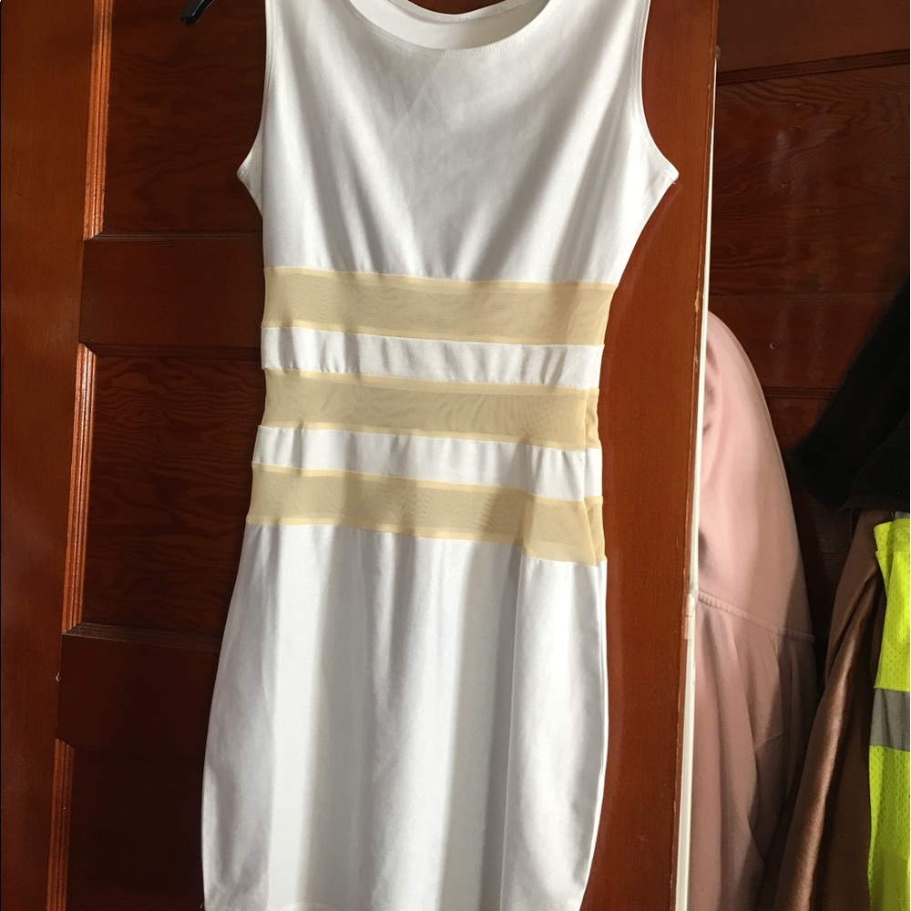 Dress - Picture 3 of 3