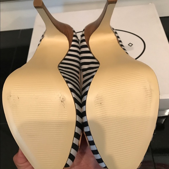 Steven Madden Peep Toe Pumps - Picture 3 of 6