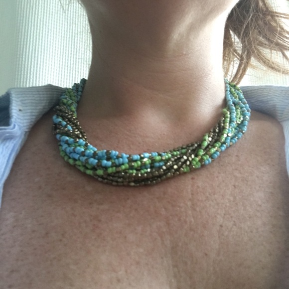 Colorful beaded necklace - Picture 2 of 3