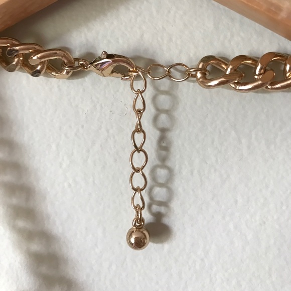 Statement necklace! - Picture 2 of 2