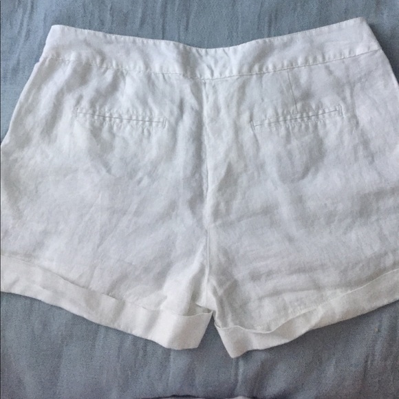 White linen shorts - Picture 3 of 3