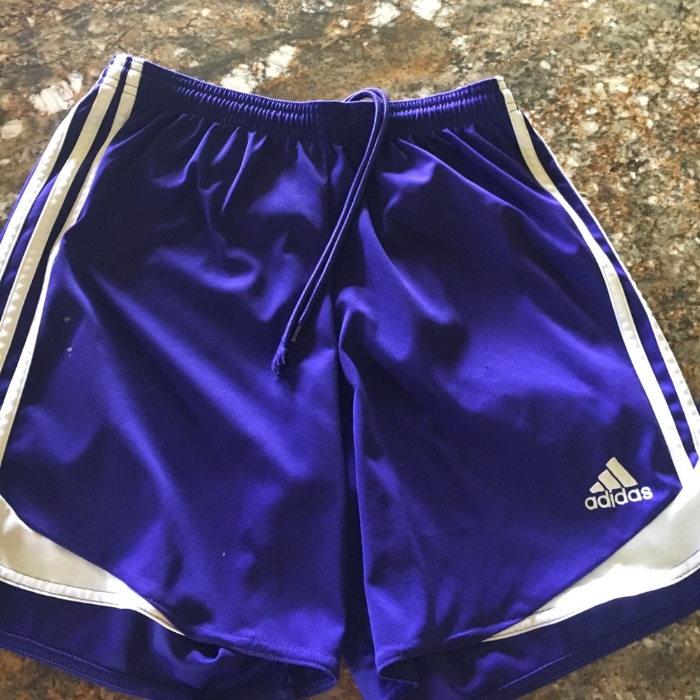 Women's basketball shorts