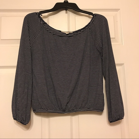 Off-shoulder Navy Blue & White Express Shirt - Picture 4 of 5