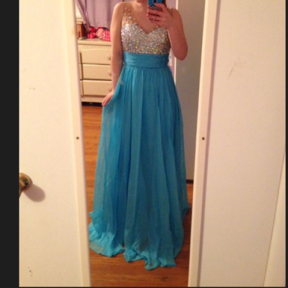 V-neck long prom dress