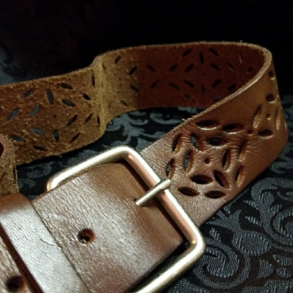 Genuine leather brown belt