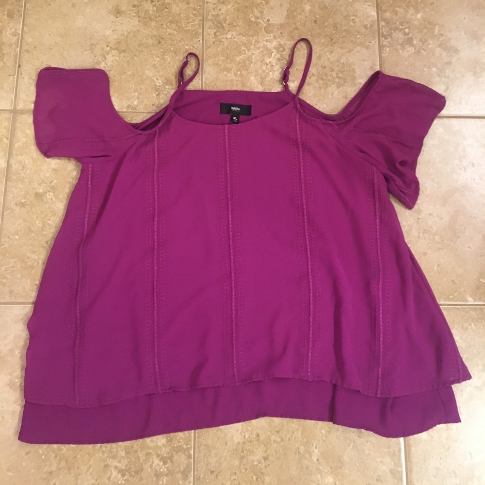 Mossimo cold shoulder purple flowly top beautiful