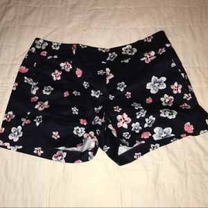 Ann Taylor floral shorts NWOT