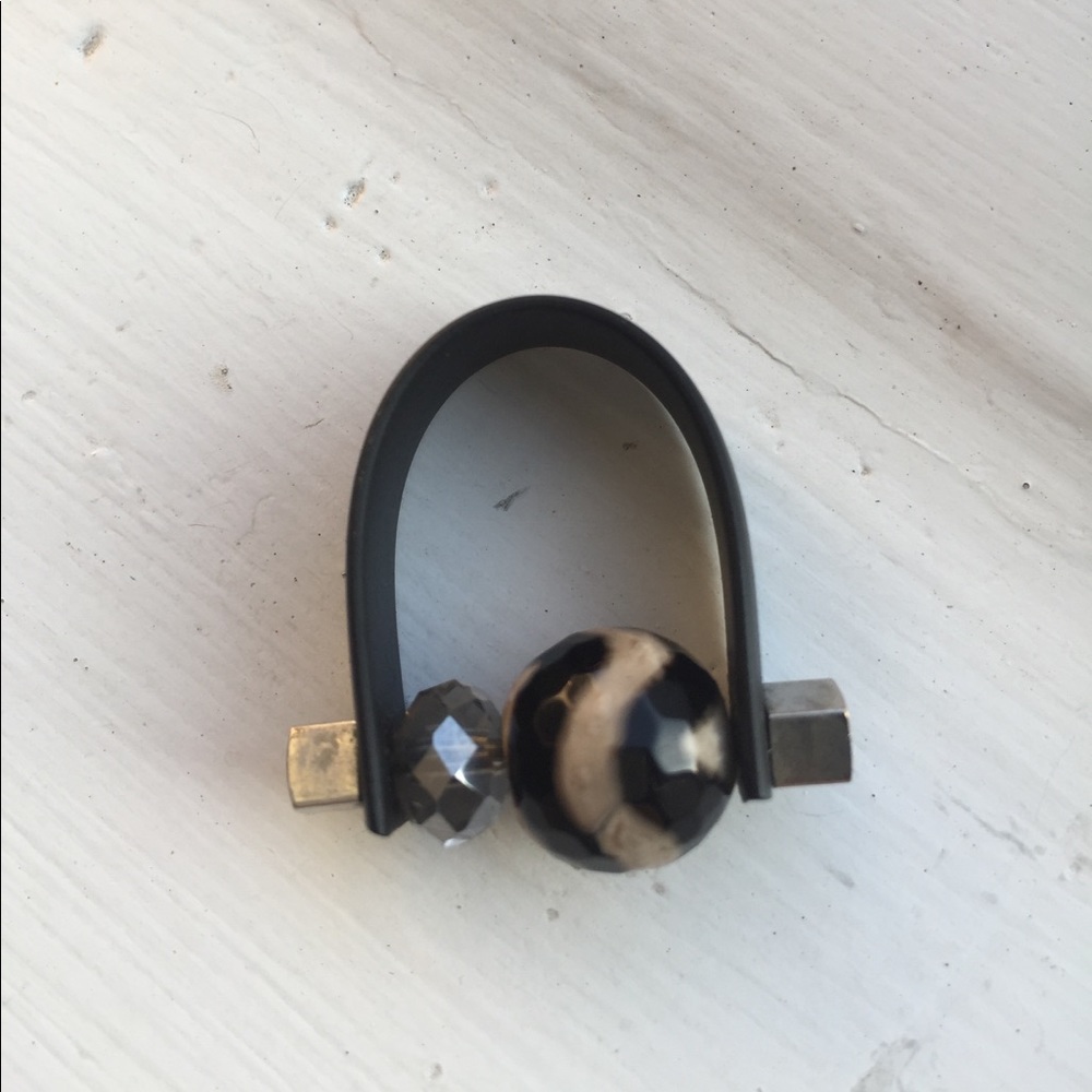 💍 Handmade modern leather ring with beads