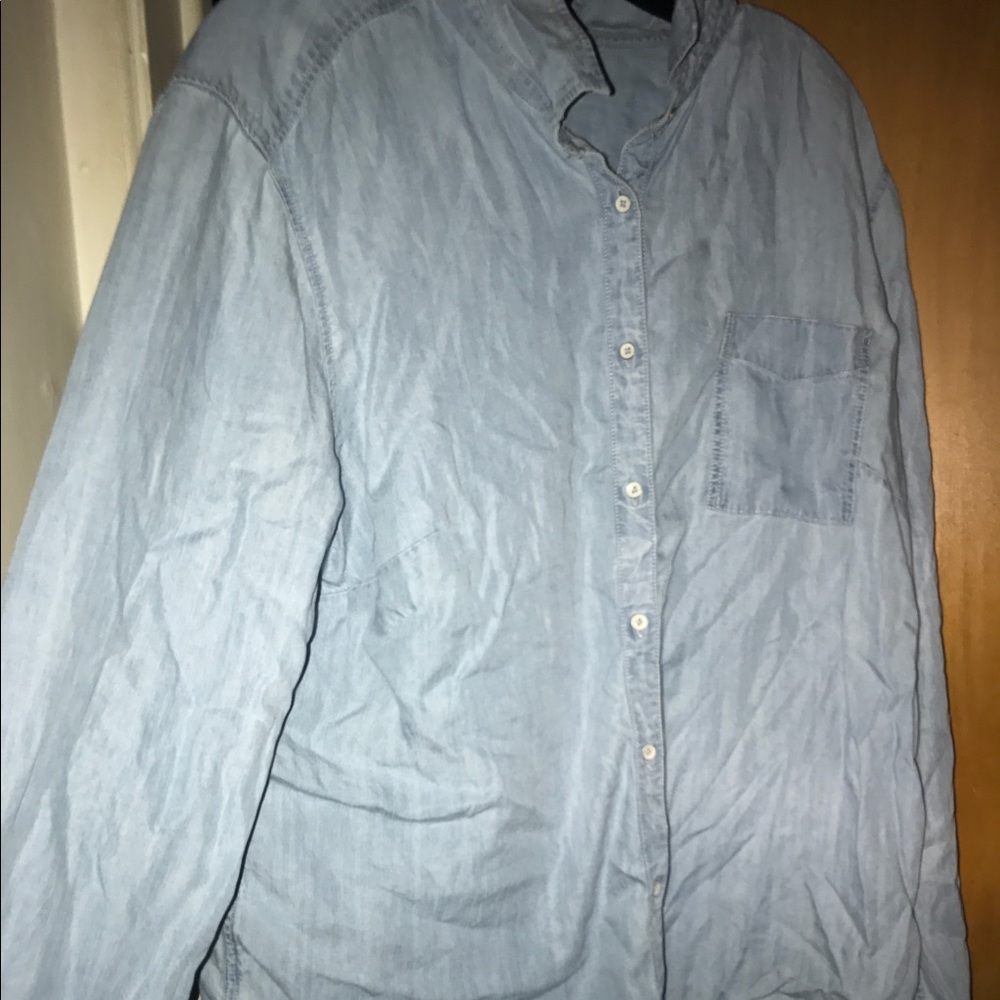Long sleeve jean looking button up shirt!