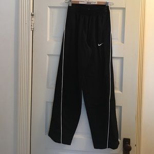 Nike pull off pants!