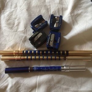 Eye make up in good condition