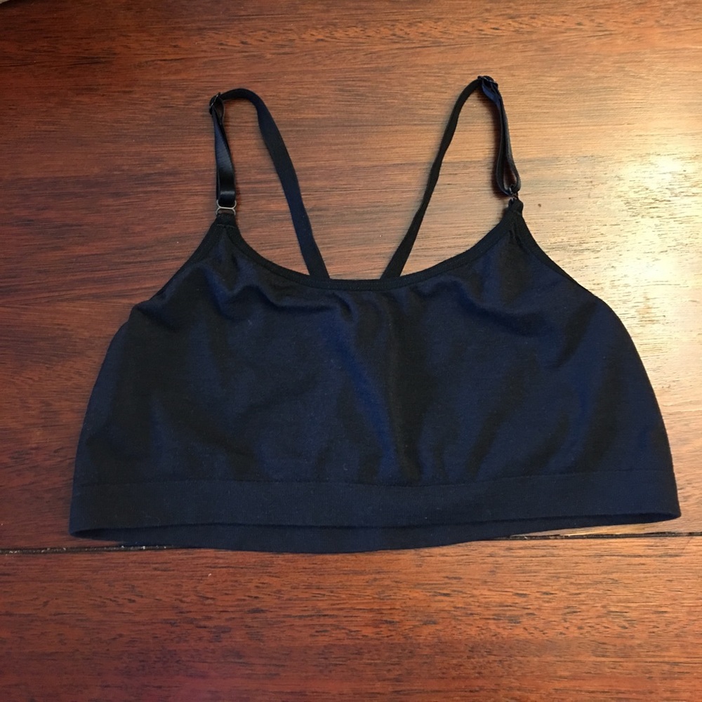 Black sport bra