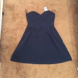 Kelly green strapless dress