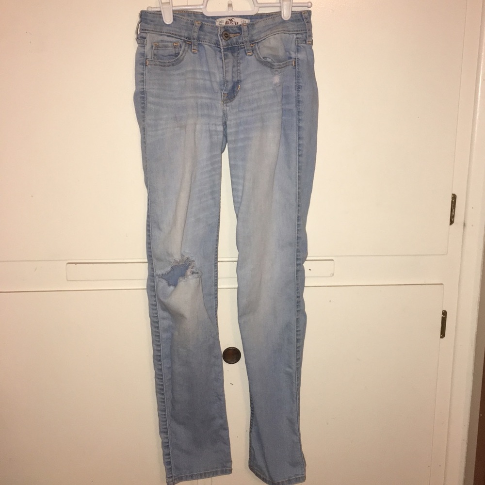 00 hollister W 23 L 30 - light blue jean pants