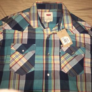 Levi's L shirt (message me your price if you like)