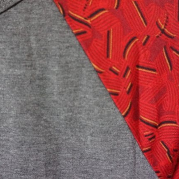 2/$25 🌟 LulaRoe Julia New Gray/Red Small - Picture 4 of 4