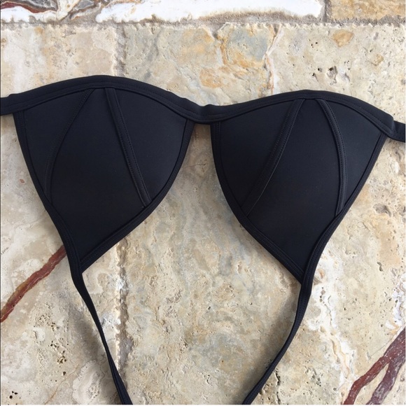 Bikini top ☀️ - Picture 2 of 3