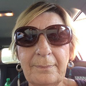 Meet your Posher, Linda