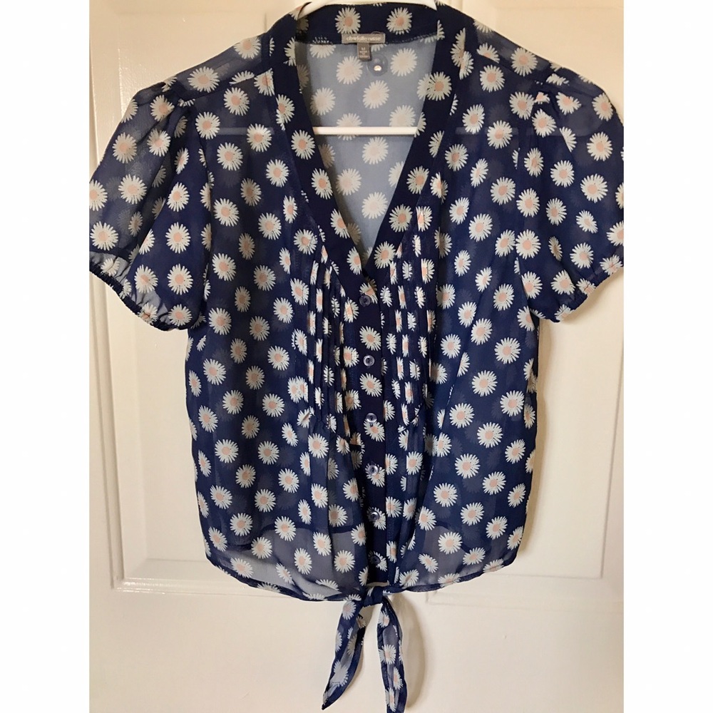 Sheer Navy And White Daisy Top