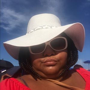 Meet your Posher, Sabrina