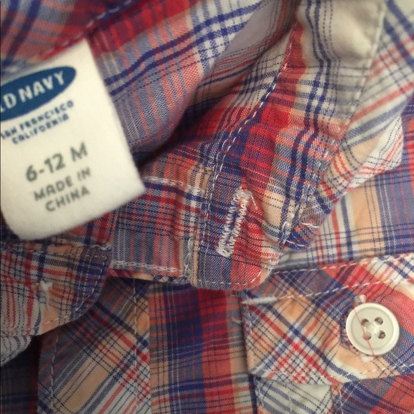 Old navy plaid button down - Picture 3 of 5