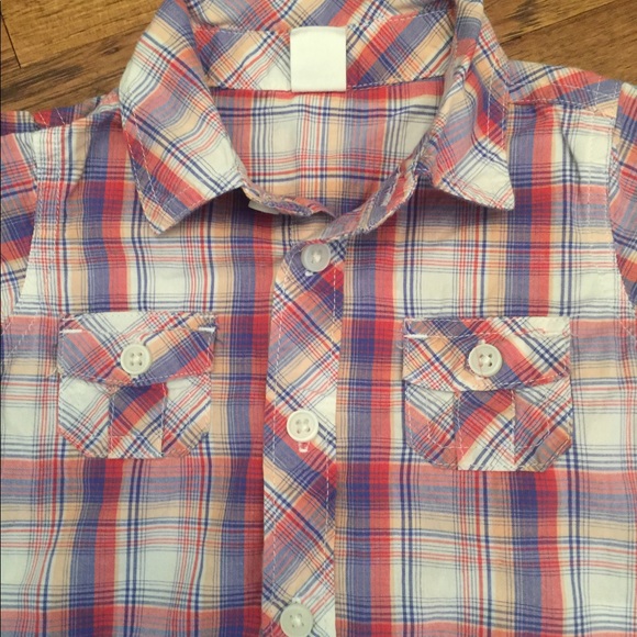 Old navy plaid button down - Picture 5 of 5