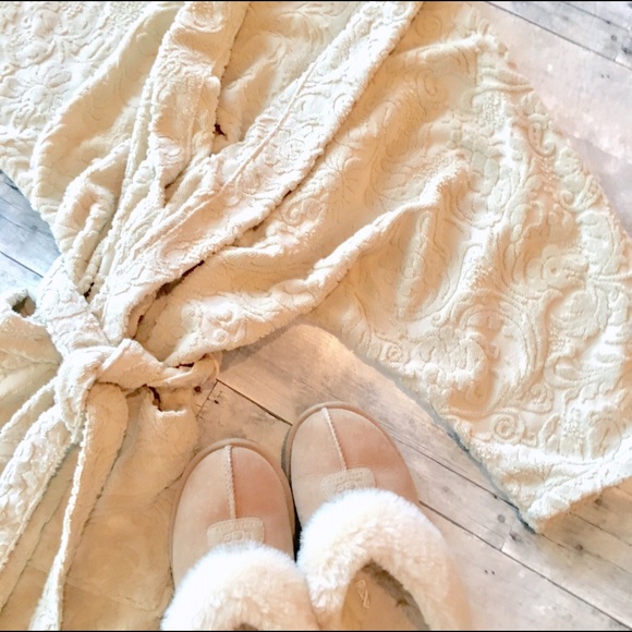 NEW-Yves Delorme 100% Cotton Jacquard Bath Robe - Picture 3 of 3