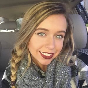 Meet your Posher, Nicole