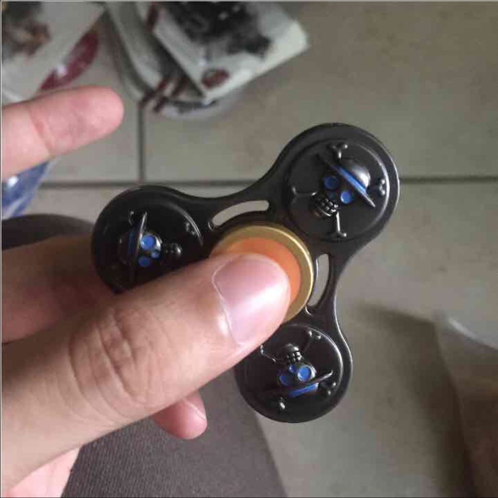 One piece anime fidget spinner anxiety