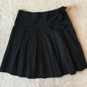 White House Black Market black pleated skirt