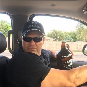 Meet your Posher, Larry