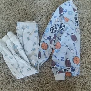 Pajama top and bottom. (Mismatch)