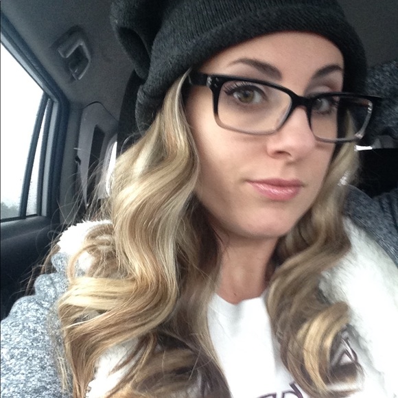 Meet your Posher, Lindsay - Picture 14 of 14