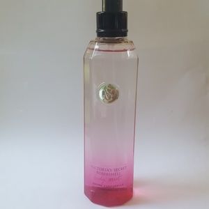 Victoria Secret bombshell body mist 4.2 oz.