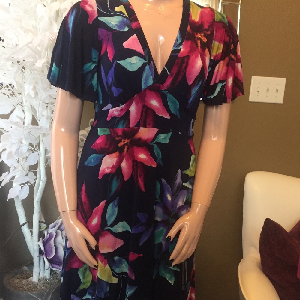 New Multicolored navy dress