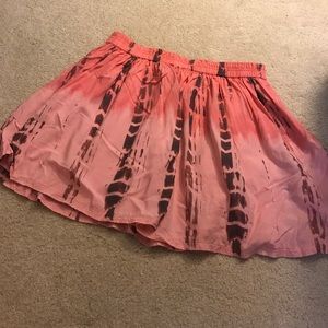 AE skirt