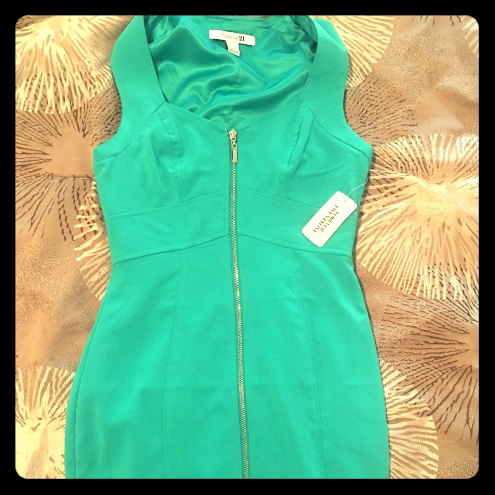 Forever 21 mini dress new with tag small