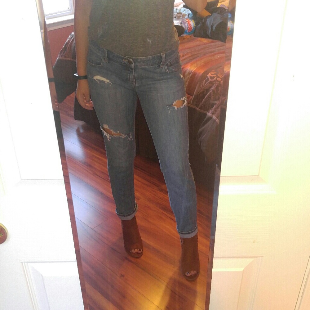 Low Rise Ripped Boyfriend Jeans