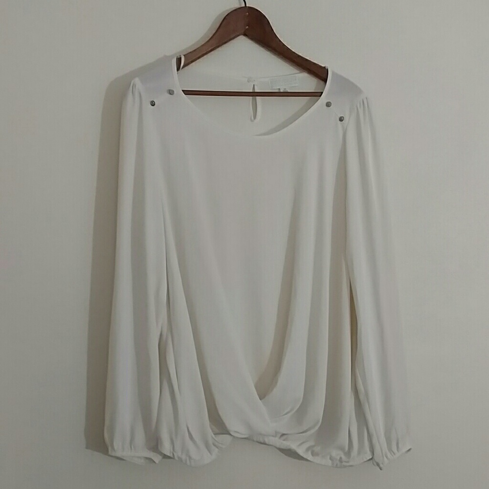 boho white blouse