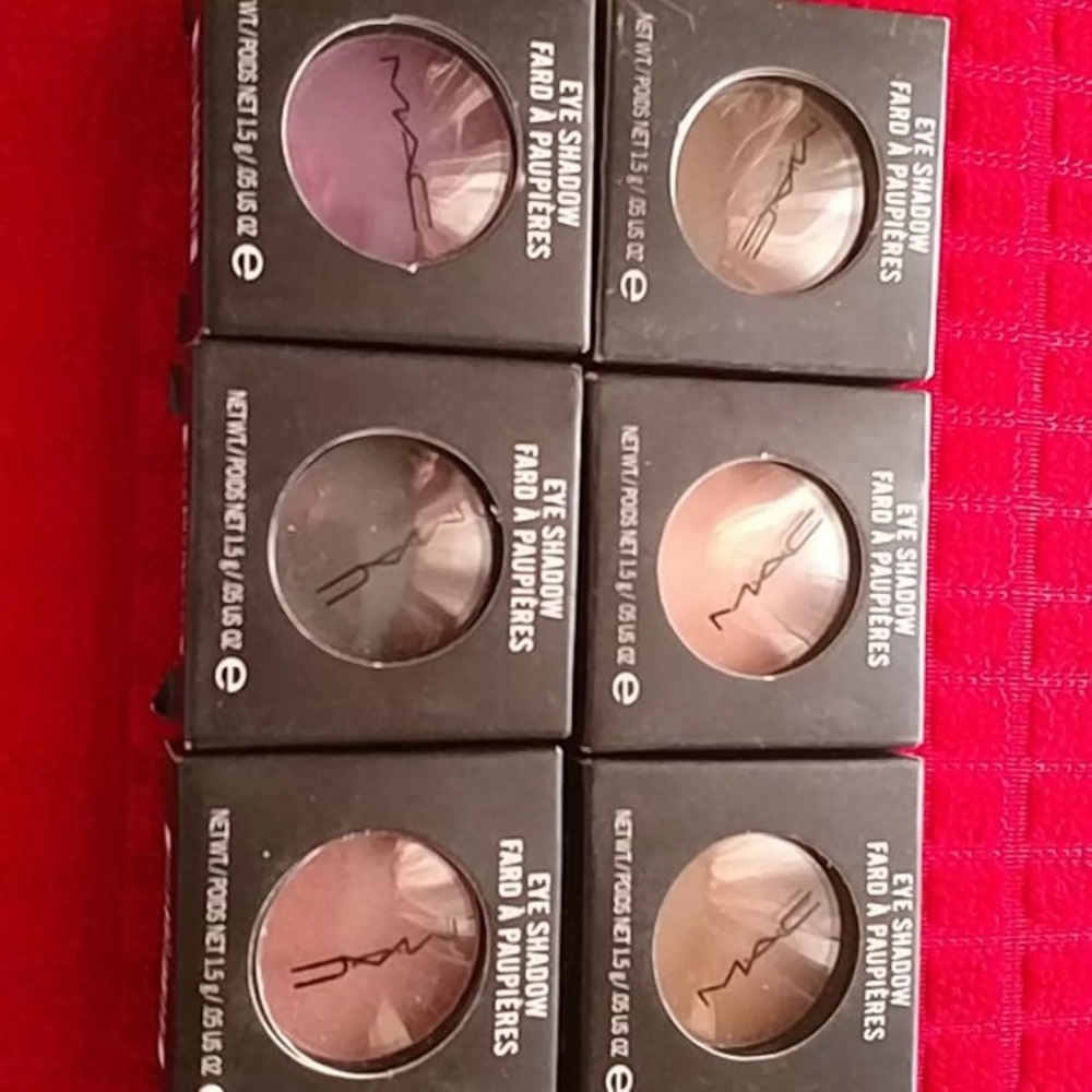MAC eyeshadows - Picture 2 of 4