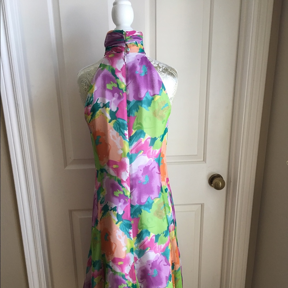 Dress - Picture 2 of 2