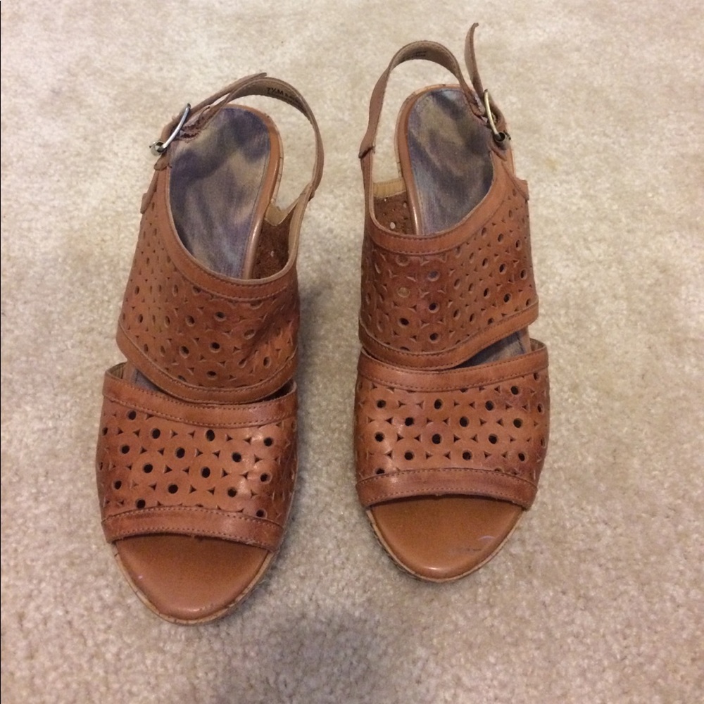 Brown wedges