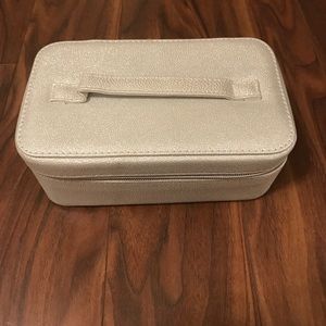 Brand new Zippered makeup/storage container