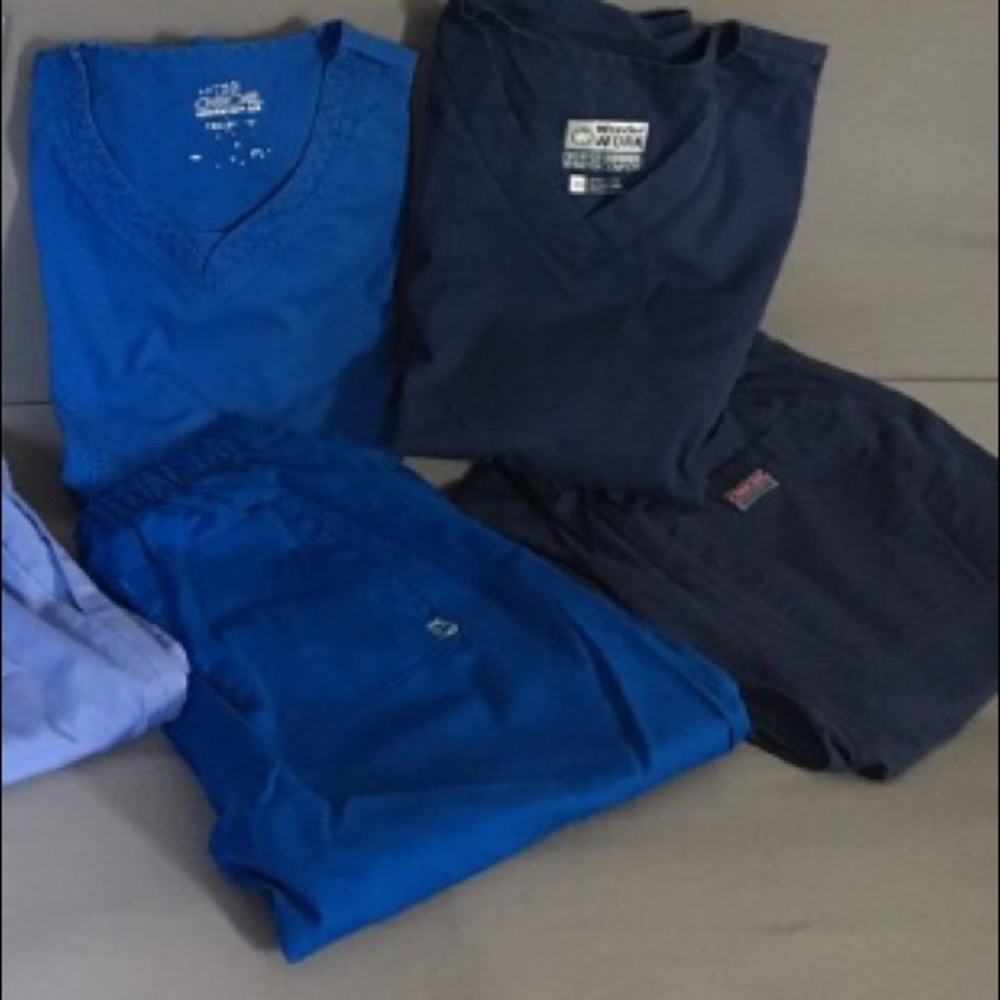 Women's scrubs
