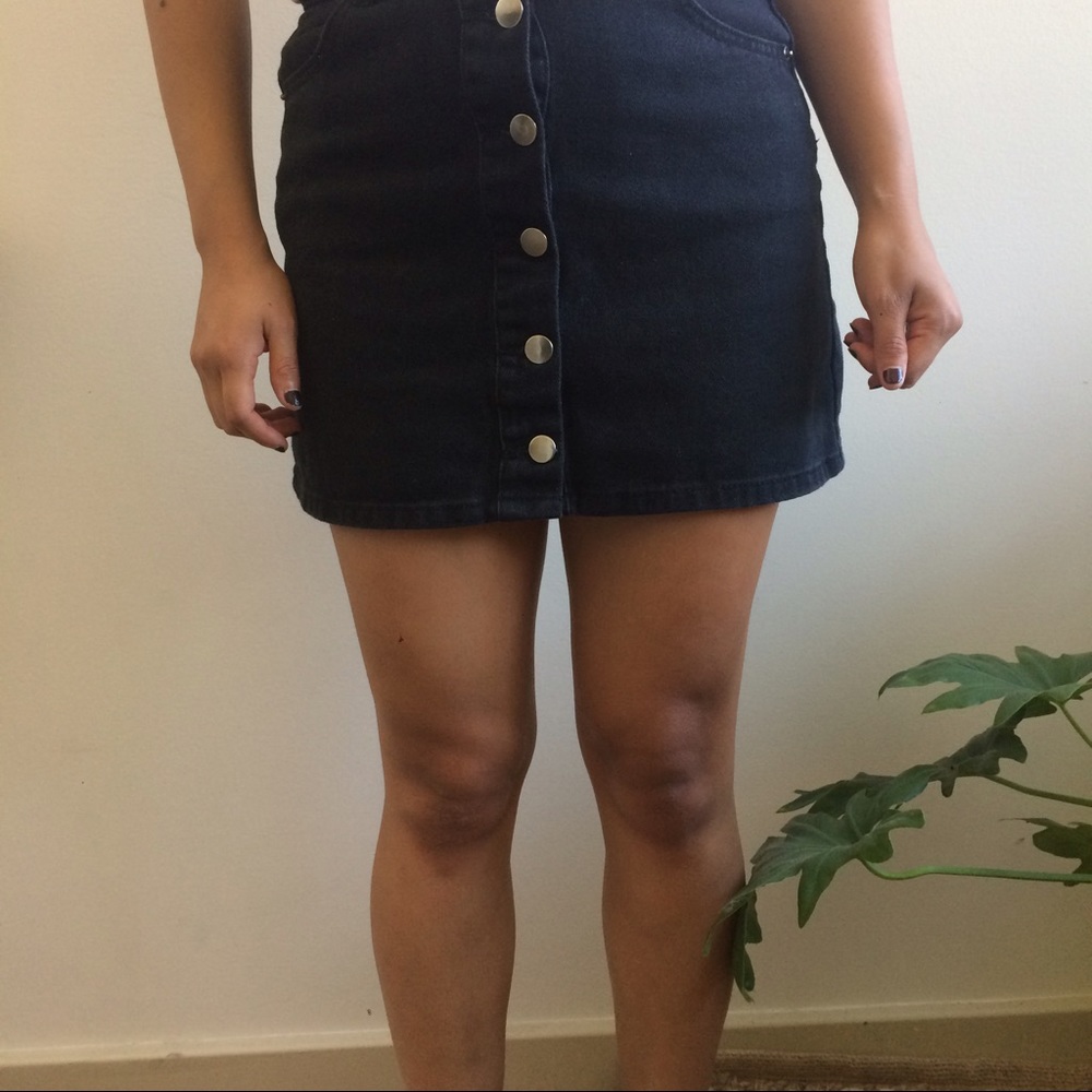 Forever 21 button up skirt