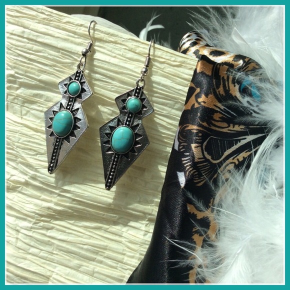 Unique Styles earrings Jewelry - 🌺New teal turquoise & silver Dangle Earrings