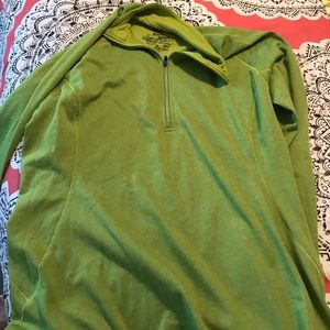 Women's olive green Patagonia 1/4 zip