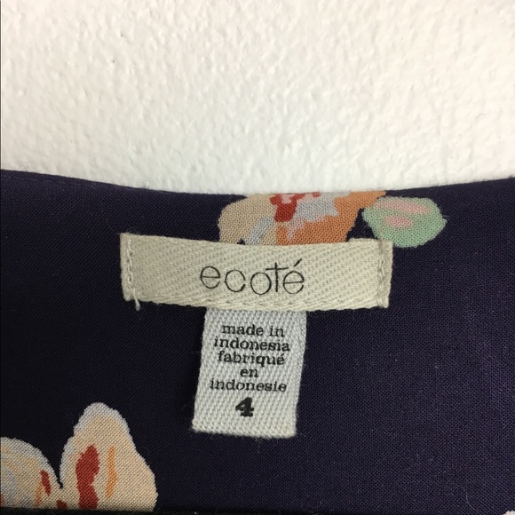 Floral Romper 🌸 - Picture 3 of 5