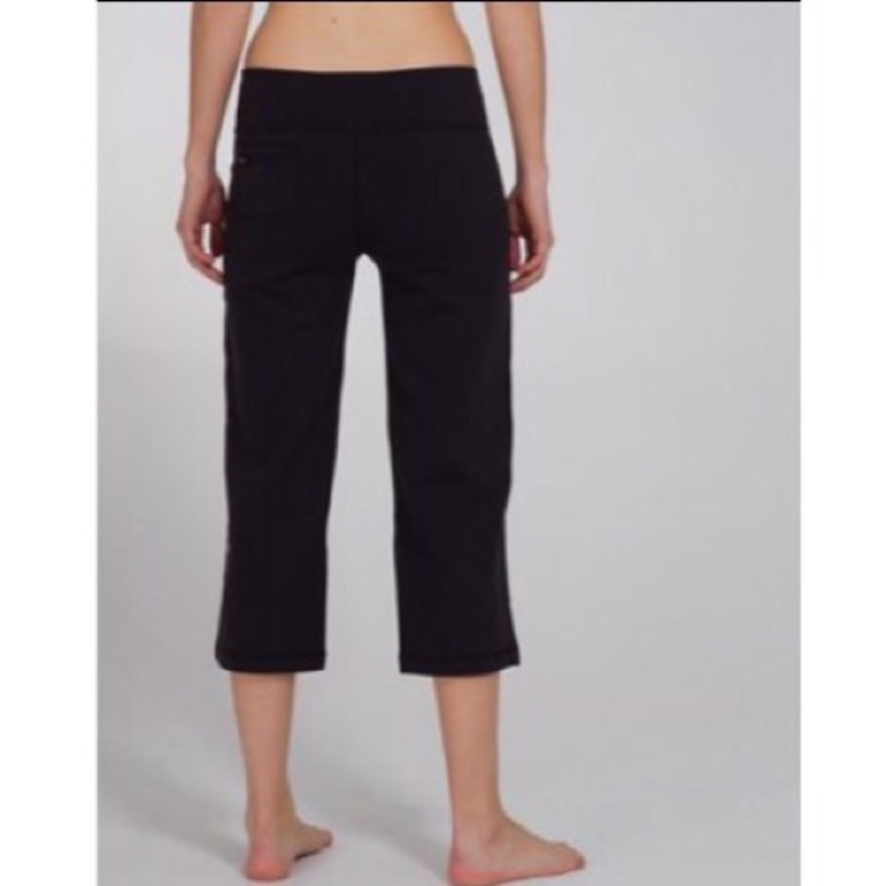 Lululemon Relaxed Fit Reversible Crop Pants