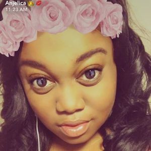 Meet your Posher, Anjelica